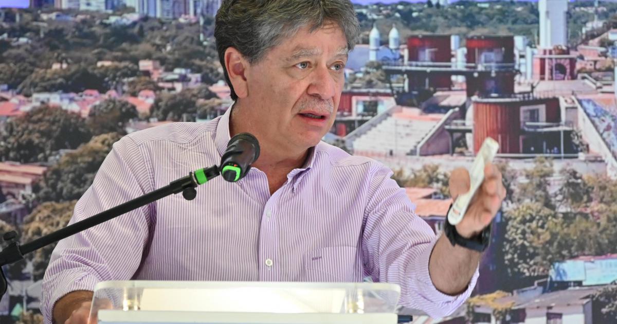 Noticias Medellín: Presidente de ANDI dijo que apoyaría la reforma laboral Noticias Medellín: Presidente de ANDI dijo que apoyaría la reforma laboral
