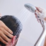 Esto es lo que debe durar una ducha, según la ciencia, y es menos de que piensas