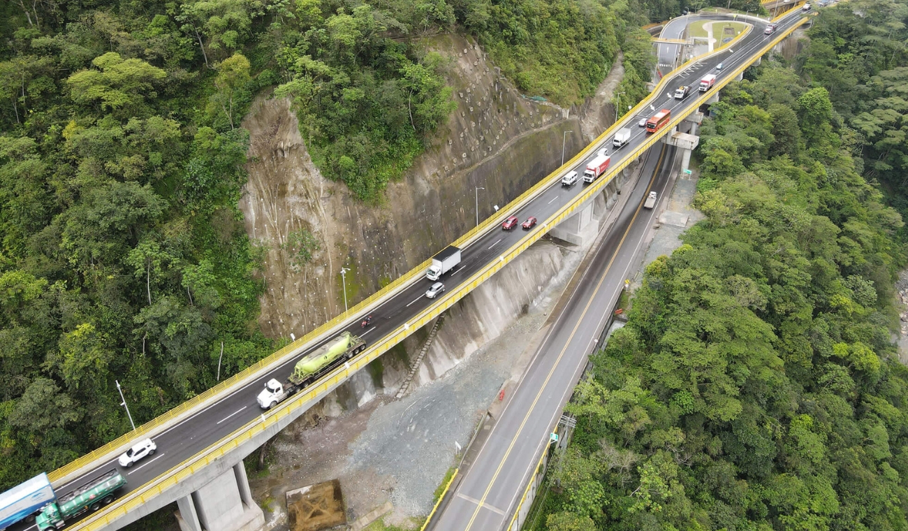 Cierre en la vía a Villavicencio: viaje se convirtió en una pesadilla Cierre en la vía a Villavicencio: viaje se convirtió en una pesadilla