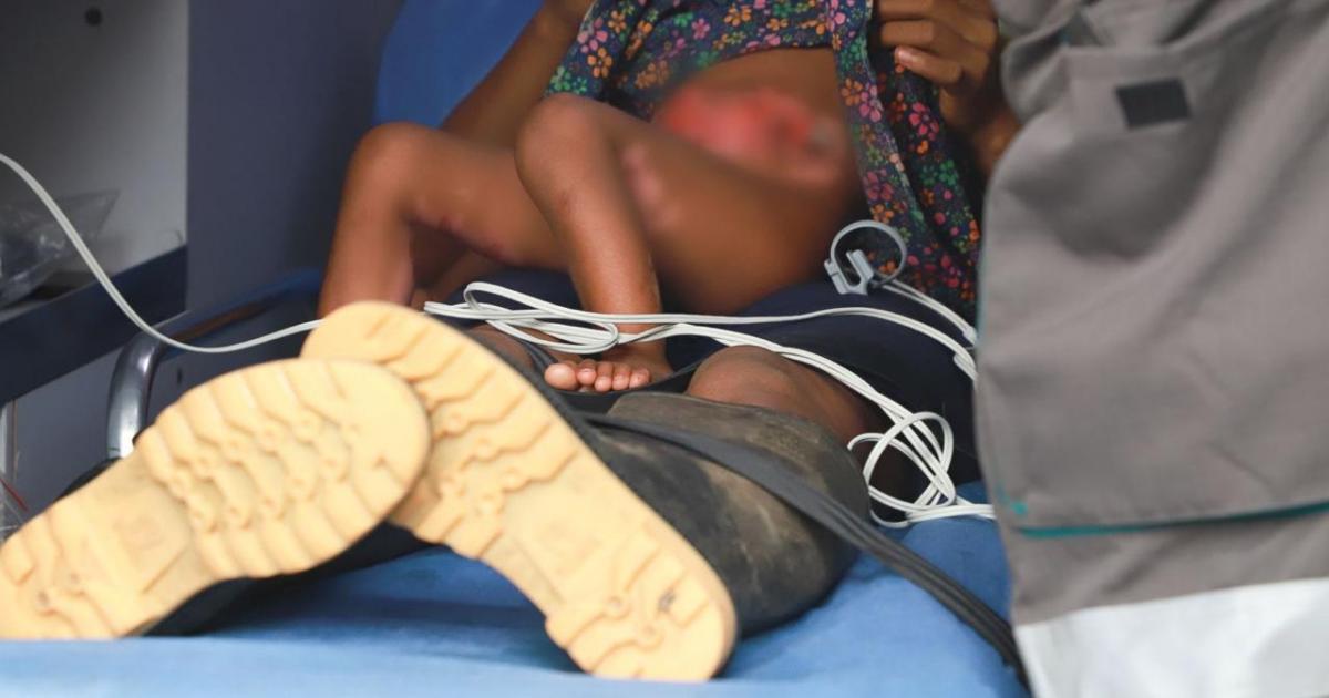 Noticias Antioquia: Rescatan a niño de 2 años de un resguardo indígena