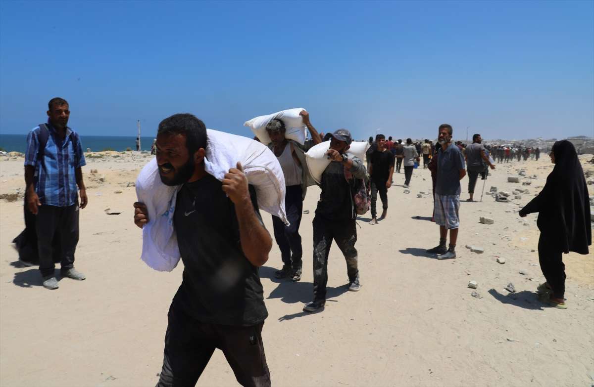 Detenidos dos españoles que viajaban en un buque a entregar comida en Gaza