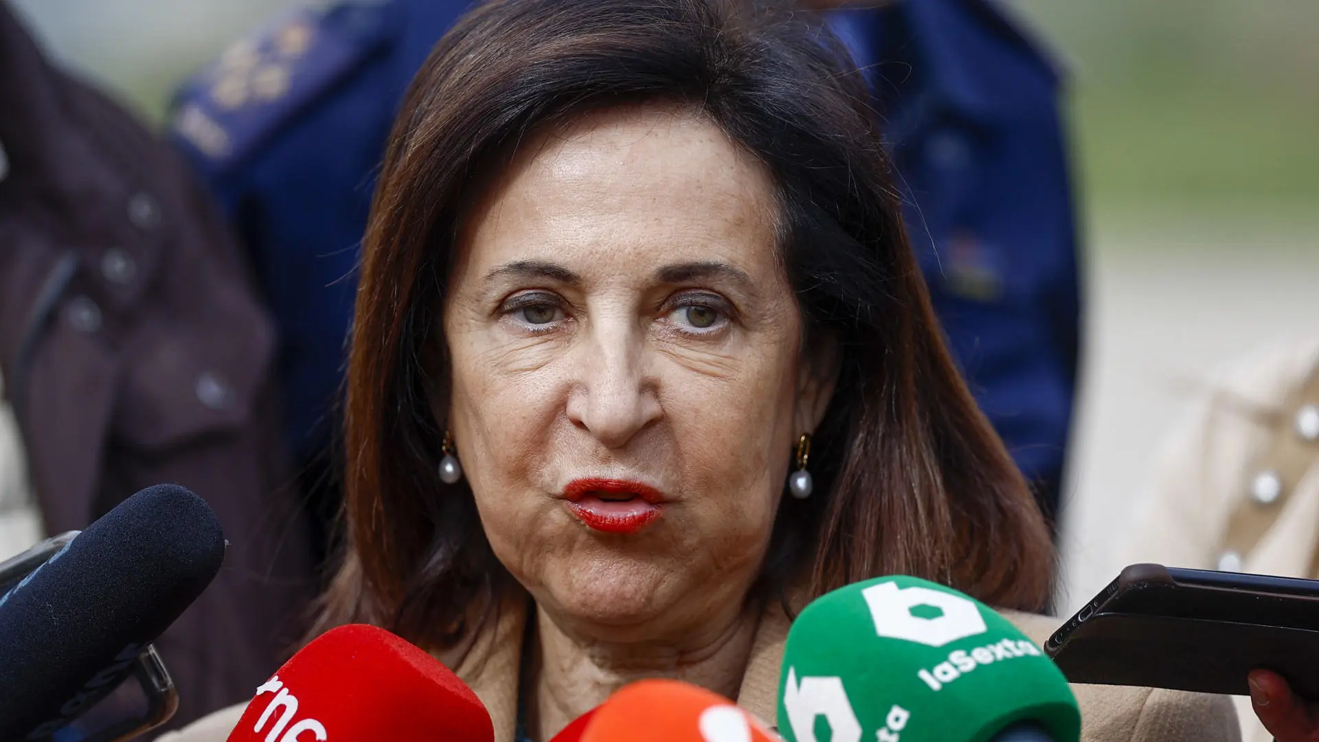 Robles critica la «falta de rigor» de Feijóo al hablar sobre la gestión del Gobierno ante los incendios: «Basta de improvisación» Robles critica la «falta de rigor» de Feijóo al hablar sobre la gestión del Gobierno ante los incendios: «Basta de improvisación»