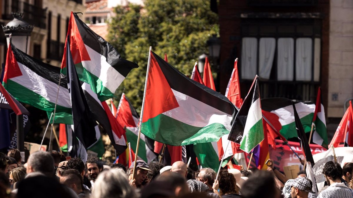 Un grupo de artistas judíos pro-Palestina interrumpe un concierto de la BBC