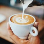 El arte de preparar un buen café: claves para disfrutarlo en cualquier época del año