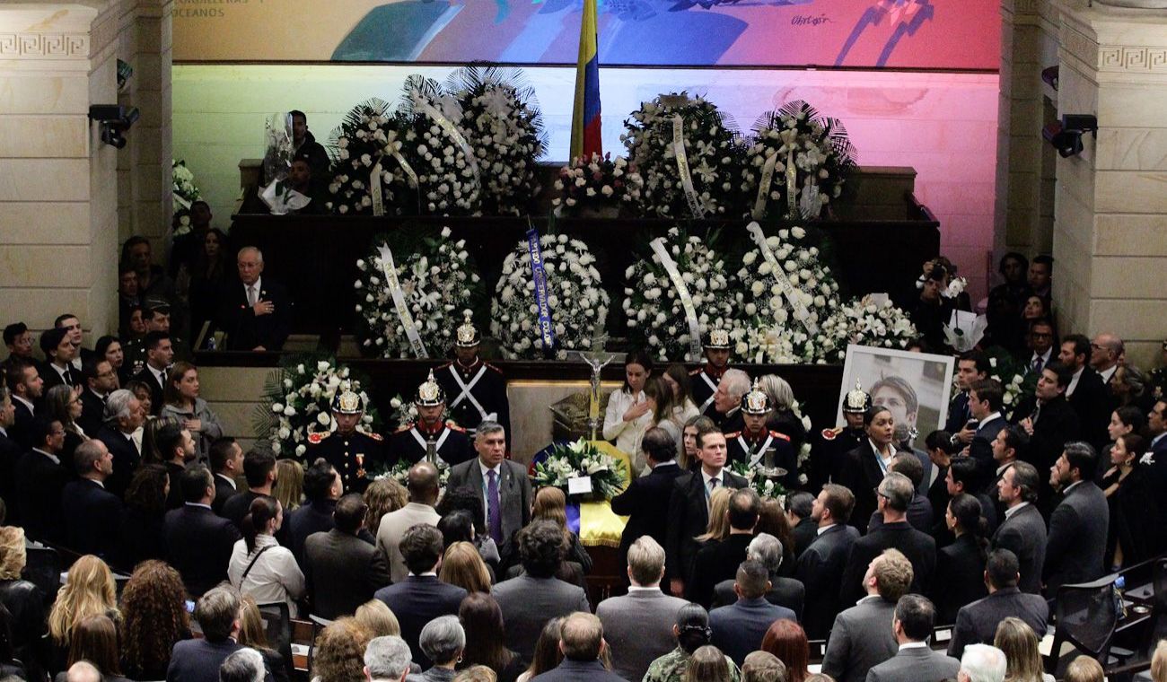 Así podrá despedir a Miguel Uribe: requisitos para entrar al Congreso