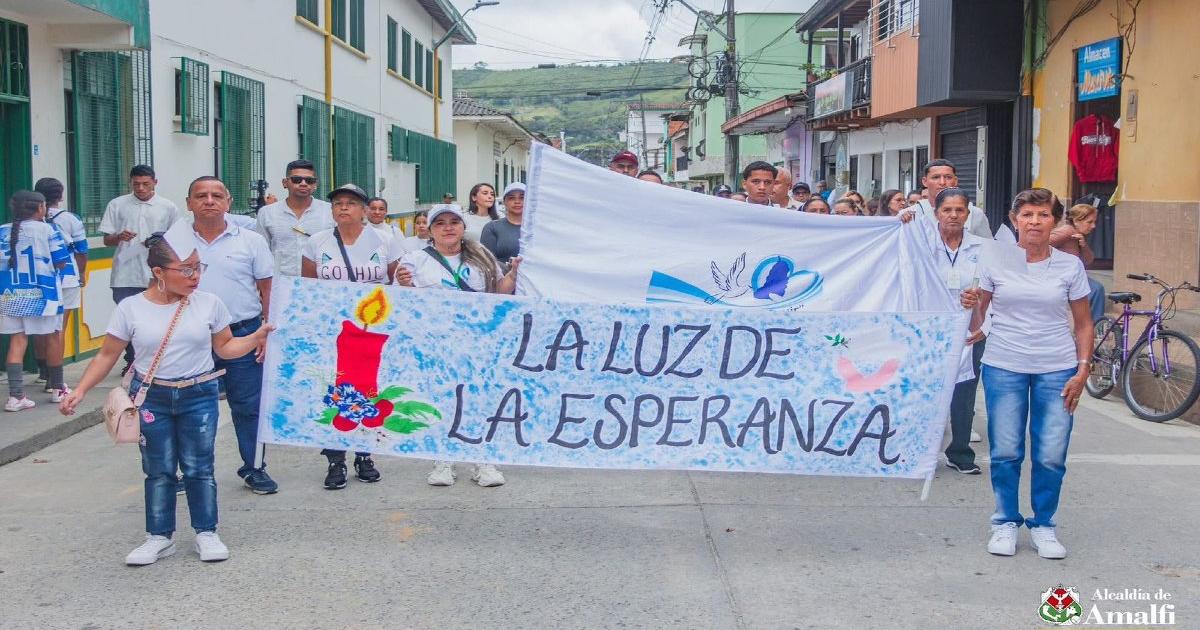 Noticias Antioquia: En Amalfi marcharon para rechazar la violencia Noticias Antioquia: En Amalfi marcharon para rechazar la violencia