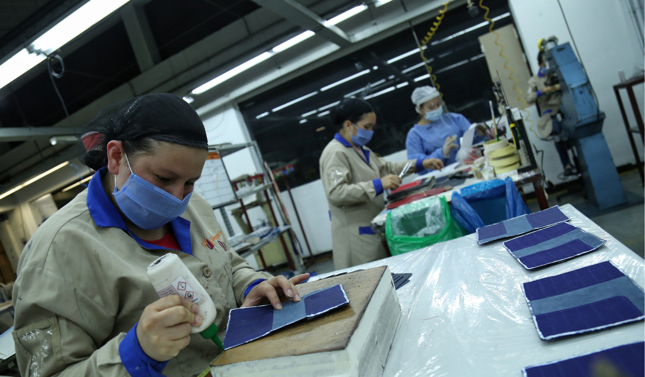 Trabajo con sueldos jugosos y beneficios de lujo que tientan a cualquiera Trabajo con sueldos jugosos y beneficios de lujo que tientan a cualquiera