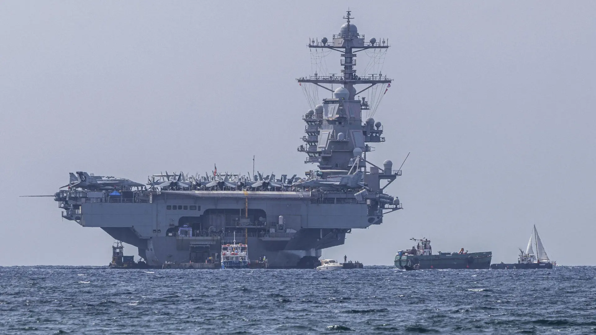 Trump niega haber decidido atacar instalaciones militares en Venezuela