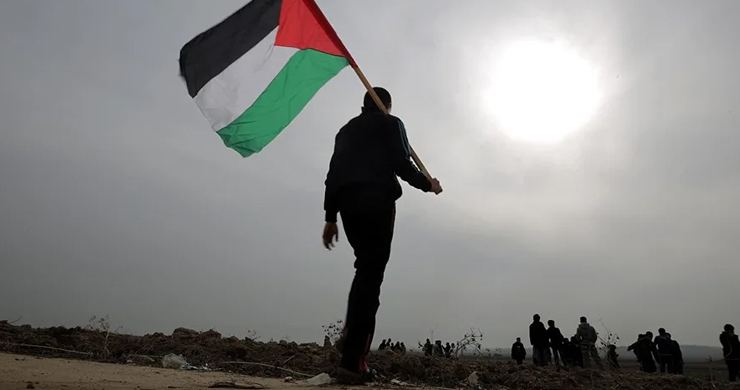 Cincuenta deportistas piden a la UEFA la suspensión de Israel Cincuenta deportistas piden a la UEFA la suspensión de Israel