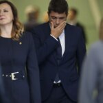 La dimisión, el único camino