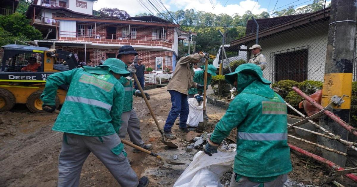 Noticias Medellín: Intervención para prevenir riesgos por lluvias Noticias Medellín: Intervención para prevenir riesgos por lluvias