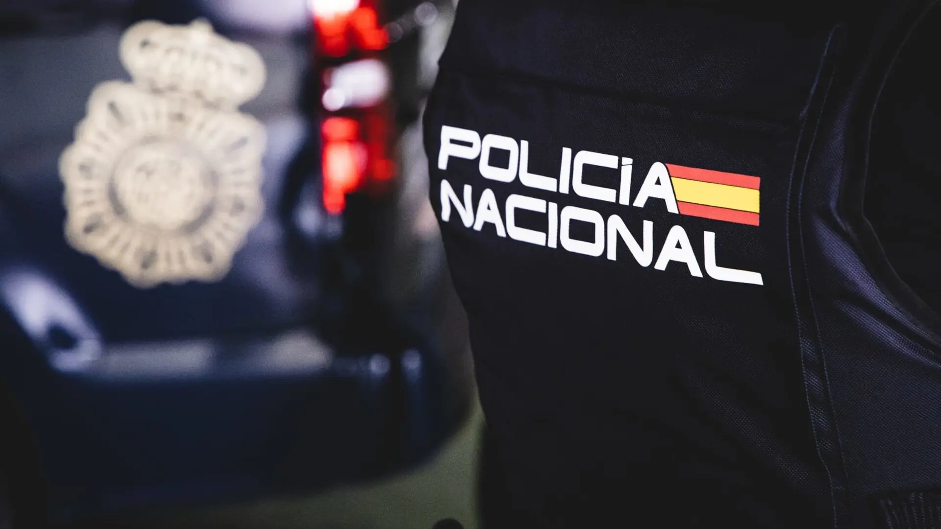 Un hombre asesina presuntamente a su pareja en un centro comercial de Murcia y se da a la fuga