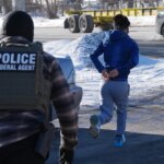 Un juez de EEUU suspende temporalmente las detenciones de refugiados en Minnesota