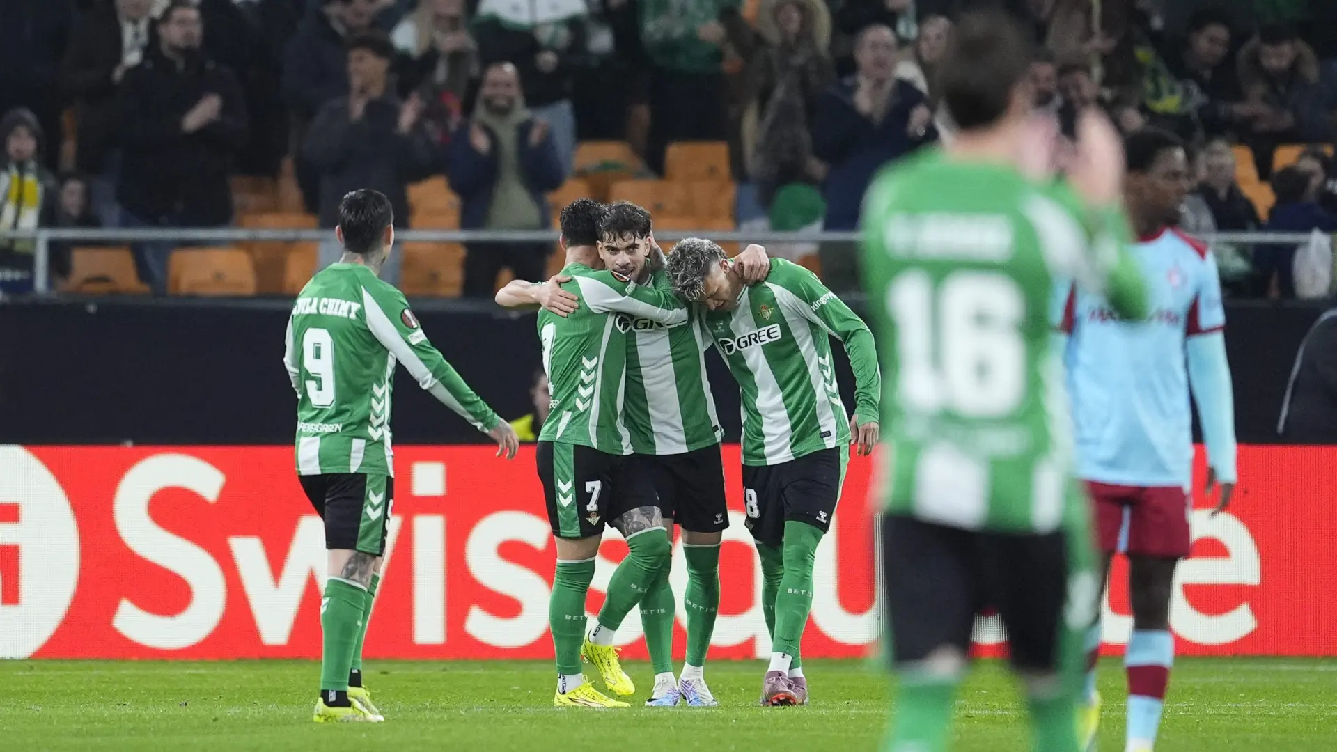 a octavos de la Europa League como cuarto clasificado