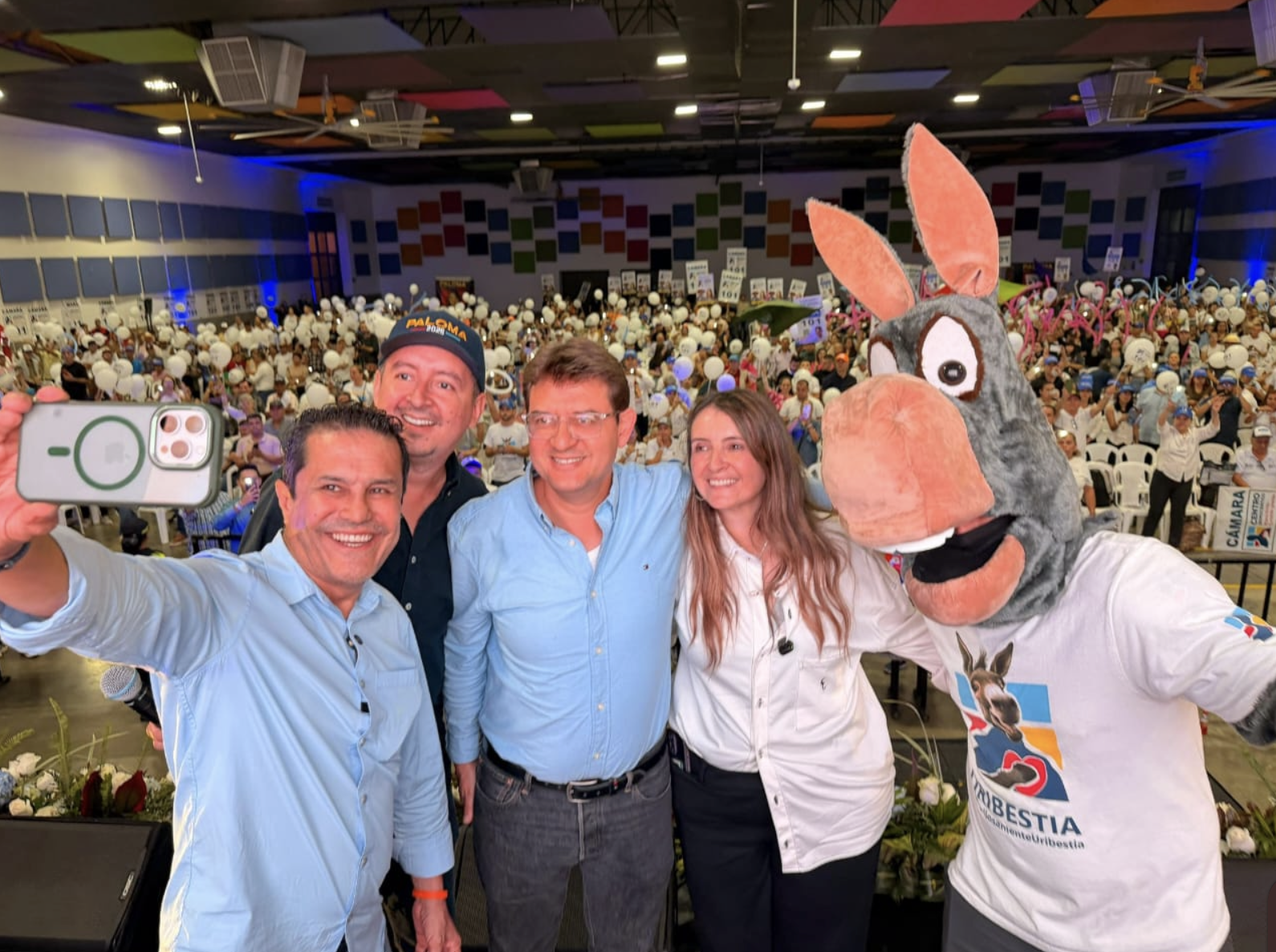 Paloma Valencia ratifica su fuerza política en Pereira con un multitudinario cierre de campaña Paloma Valencia ratifica su fuerza política en Pereira con un multitudinario cierre de campaña