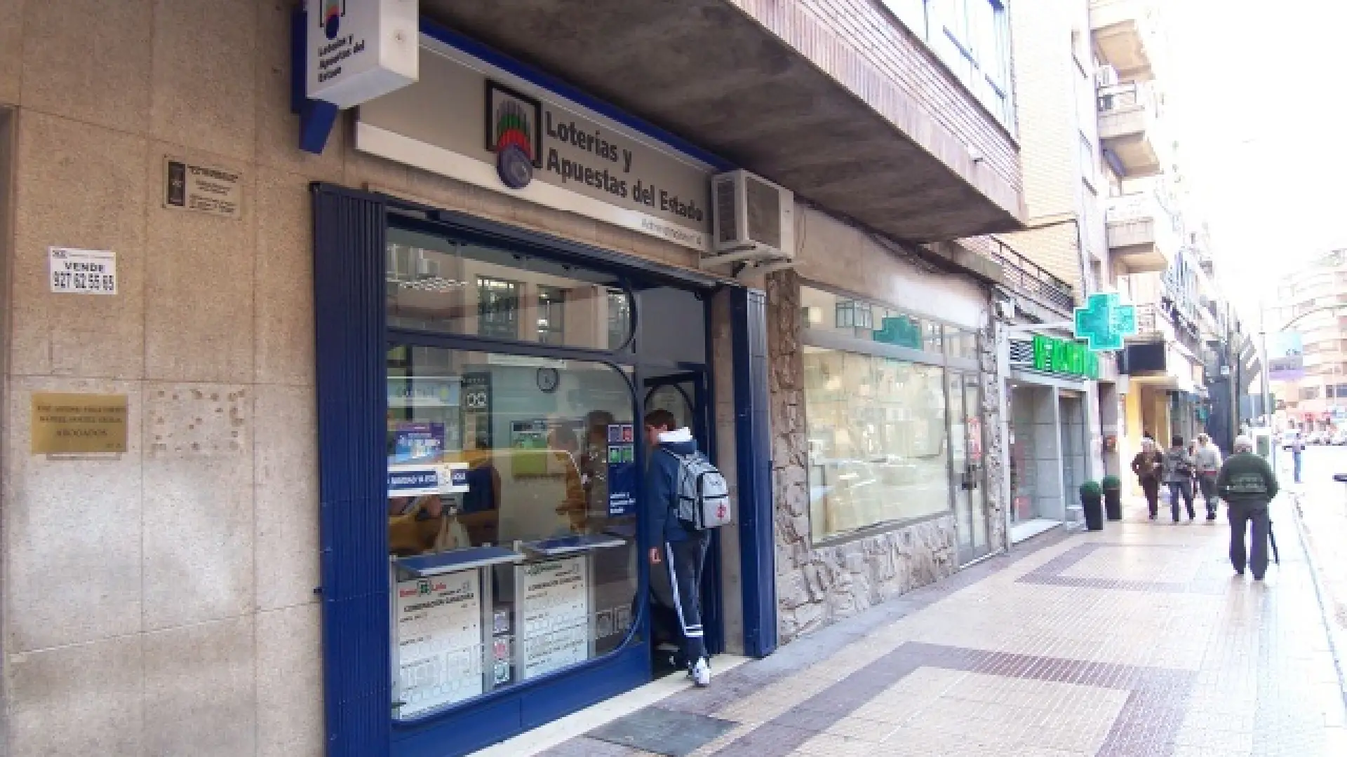 Dos acertantes de la Primitiva ganan 129.000 euros y el bote sube a 97,5 millones Dos acertantes de la Primitiva ganan 129.000 euros y el bote sube a 97,5 millones