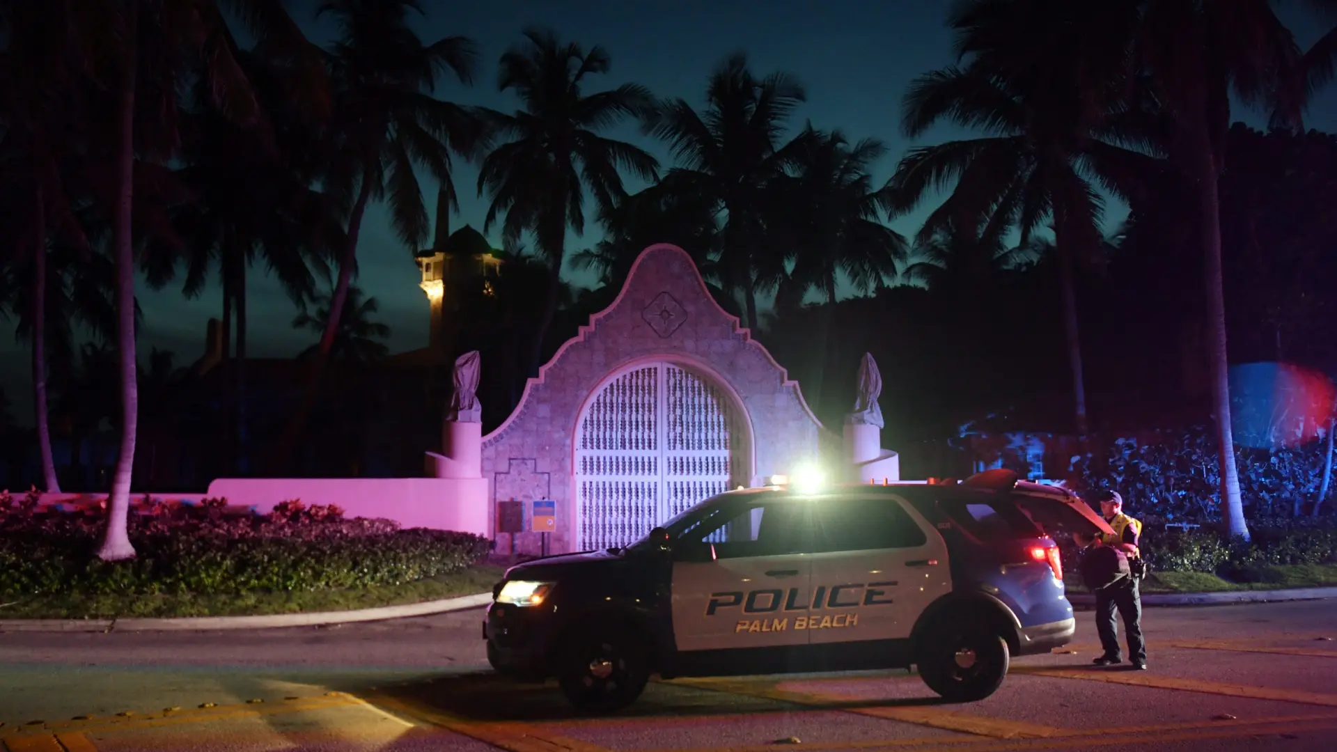 El Servicio Secreto de Trump mata a un chico de 20 años cuando intentaba entrar en Mar-a-Lago El Servicio Secreto de Trump mata a un chico de 20 años cuando intentaba entrar en Mar-a-Lago
