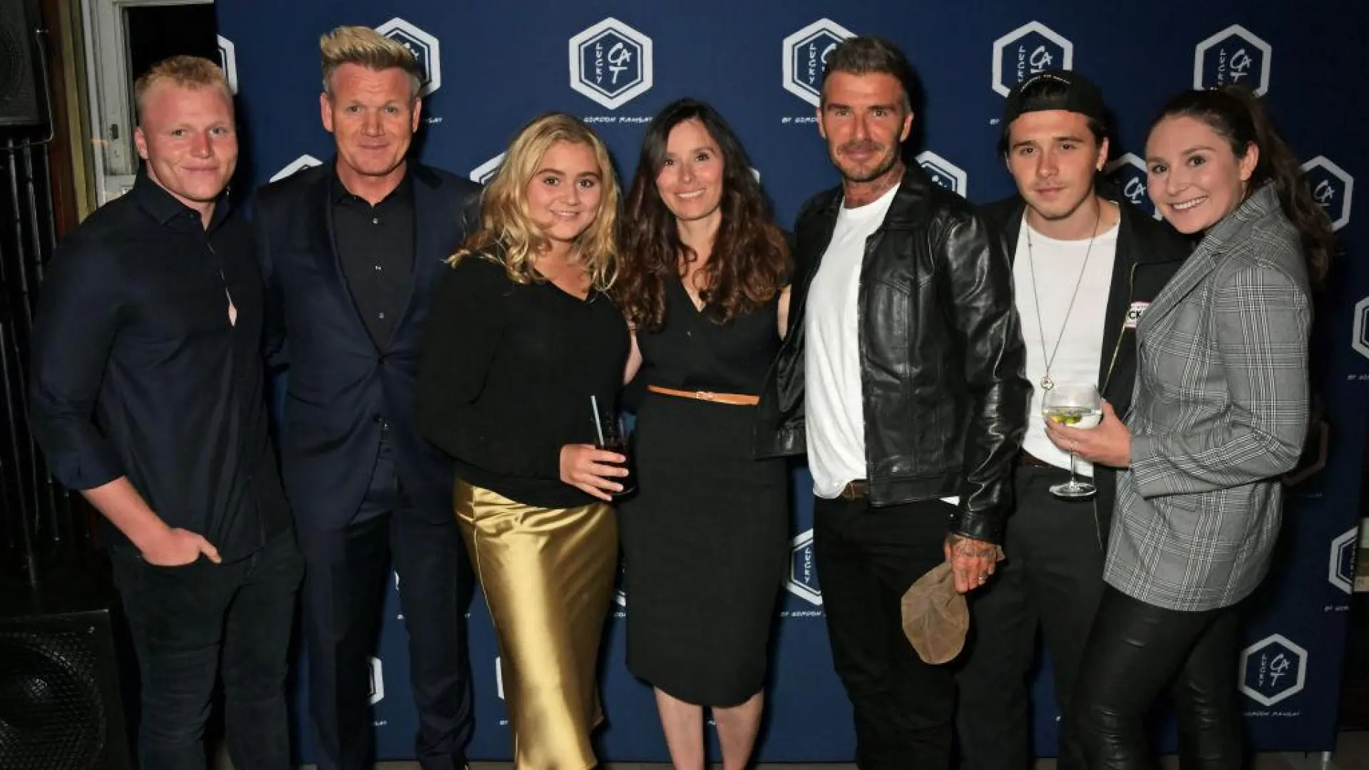 Gordon Ramsay aclara qué ocurrió en la boda de Brooklyn Beckham y desmiente que Victoria realizara un baile «inapropiado» Gordon Ramsay aclara qué ocurrió en la boda de Brooklyn Beckham y desmiente que Victoria realizara un baile «inapropiado»