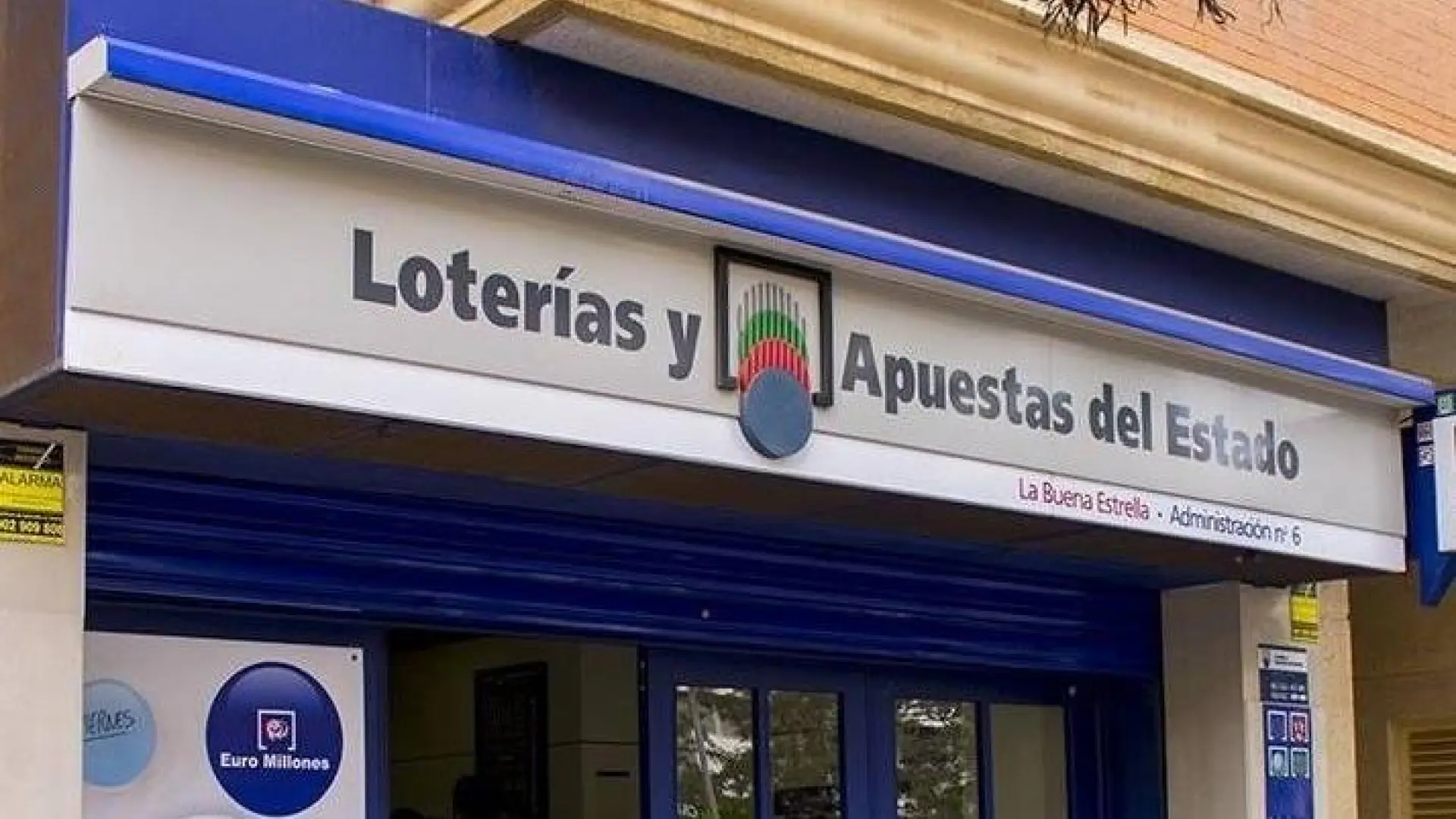 Seis acertantes de la Primitiva ganan 43.000 euros y el bote asciende a 104 millones de euros, el mayor de la historia Seis acertantes de la Primitiva ganan 43.000 euros y el bote asciende a 104 millones de euros, el mayor de la historia
