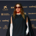 el original vestido de Balenciaga con el que Alexia Putellas ha paralizado la alfombra roja el original vestido de Balenciaga con el que Alexia Putellas ha paralizado la alfombra roja