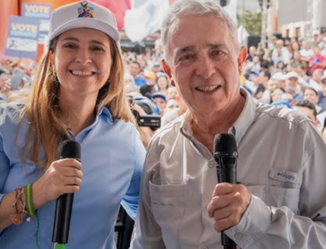 “Paloma Valencia, con Uribe como VP, Podría Desbancar a Cepeda y Unificar la Derecha en las Presidenciales Colombianas de 2026” “Paloma Valencia, con Uribe como VP, Podría Desbancar a Cepeda y Unificar la Derecha en las Presidenciales Colombianas de 2026”