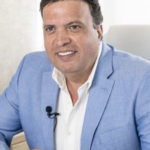 El Dr. Carlos Arango Revela las Técnicas Maestras de la Cirugía Plástica para este 2026
