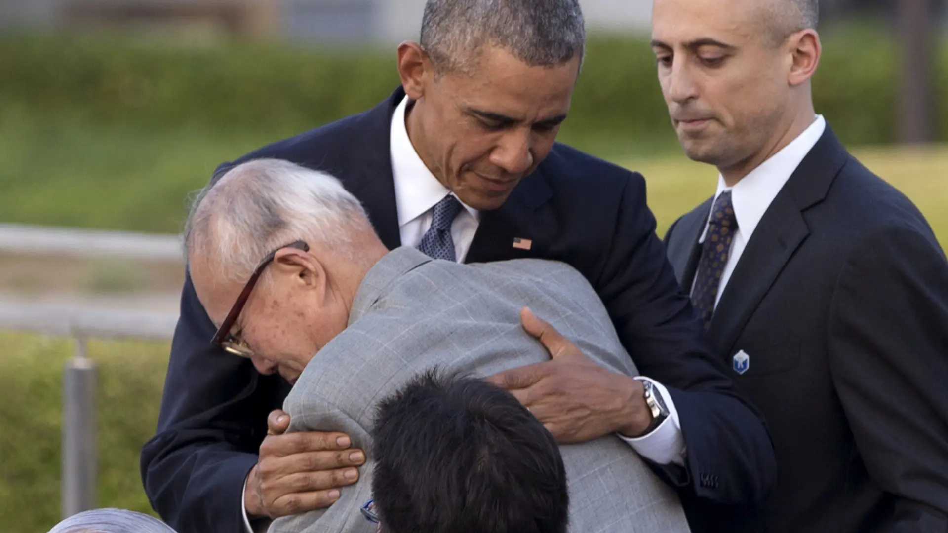 Muere Shigeaki Mori, el superviviente de la bomba atómica que conmovió al mundo con su abrazo a Obama Muere Shigeaki Mori, el superviviente de la bomba atómica que conmovió al mundo con su abrazo a Obama