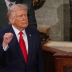 Trump promete «vengar» la muerte de militares de EEUU y cree que la ofensiva contra Irán podría durar cuatro semanas
