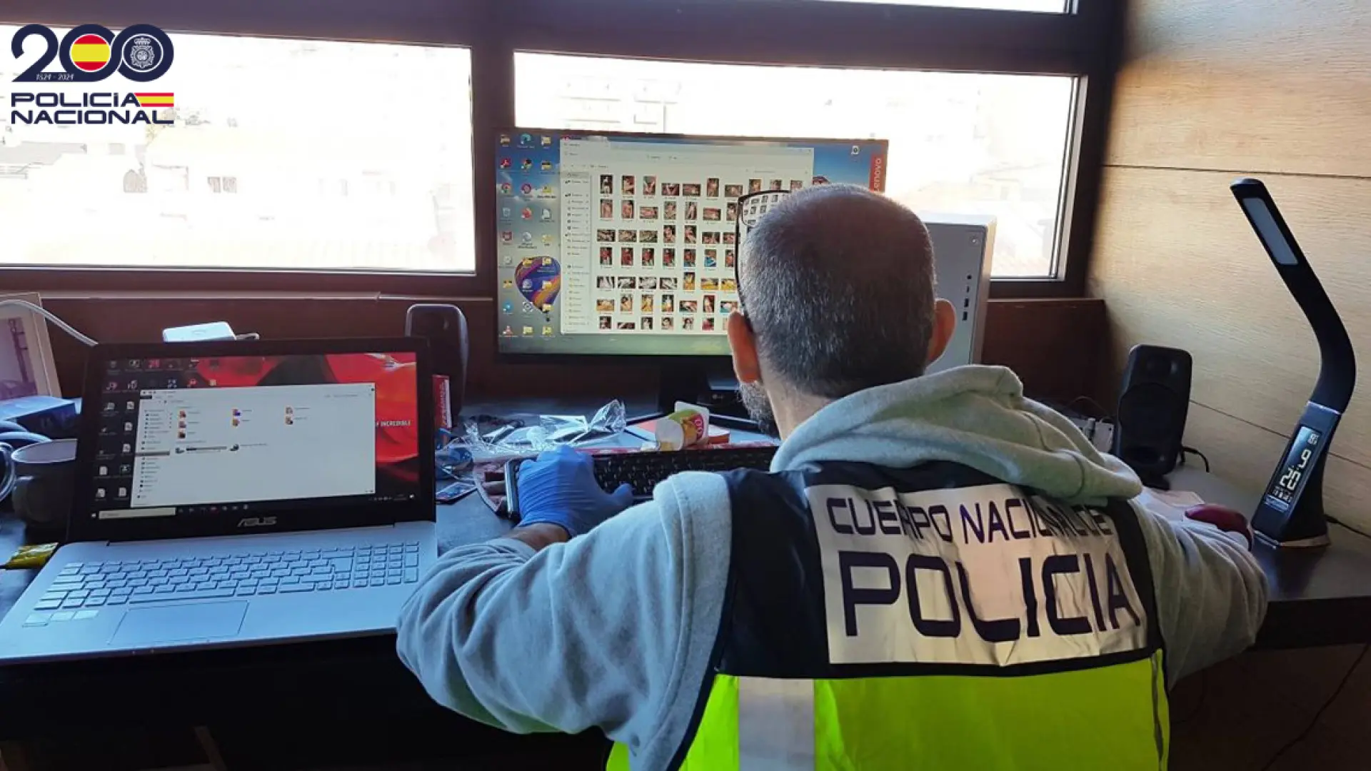 Detenido un profesor de primaria por posesión y distribución de pornografía infantil en Santa Coloma de Gramenet Detenido un profesor de primaria por posesión y distribución de pornografía infantil en Santa Coloma de Gramenet