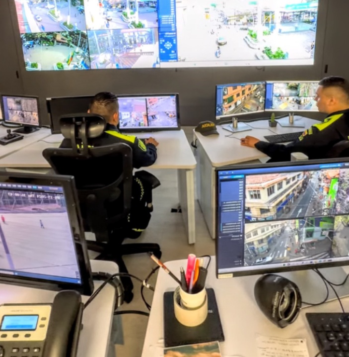 Alcaldía de Girardota gestiona .000 millones para nuevas cámaras de seguridad y modernización del monitoreo. Alcaldía de Girardota gestiona .000 millones para nuevas cámaras de seguridad y modernización del monitoreo.