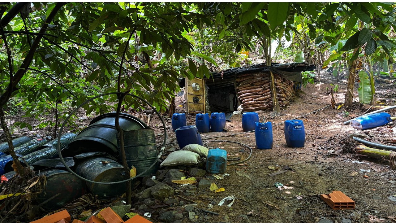 Así era el laboratorio de cocaína del ELN destruido por el Ejército en el Cesar Así era el laboratorio de cocaína del ELN destruido por el Ejército en el Cesar
