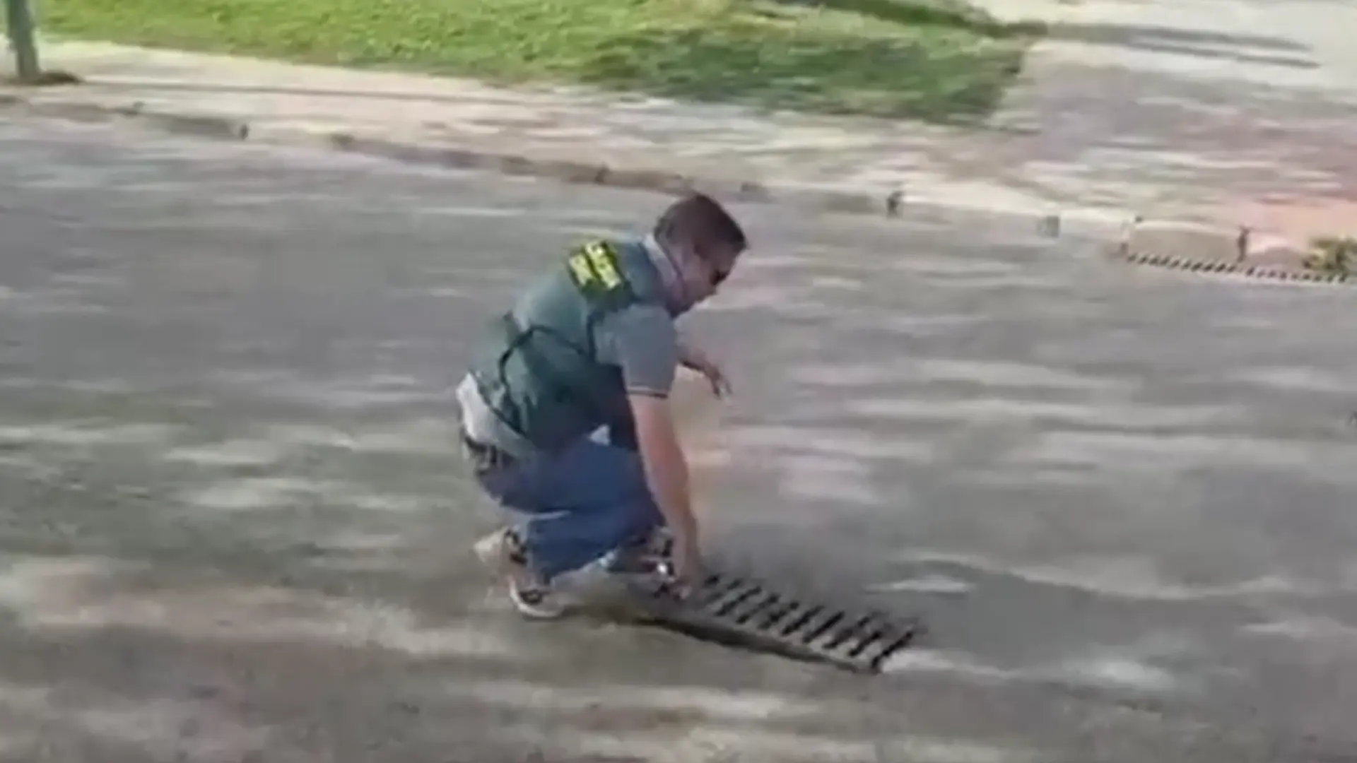 La Guardia Civil busca, con perros, el arma homicida del crimen de Villanueva de la Cañada La Guardia Civil busca, con perros, el arma homicida del crimen de Villanueva de la Cañada
