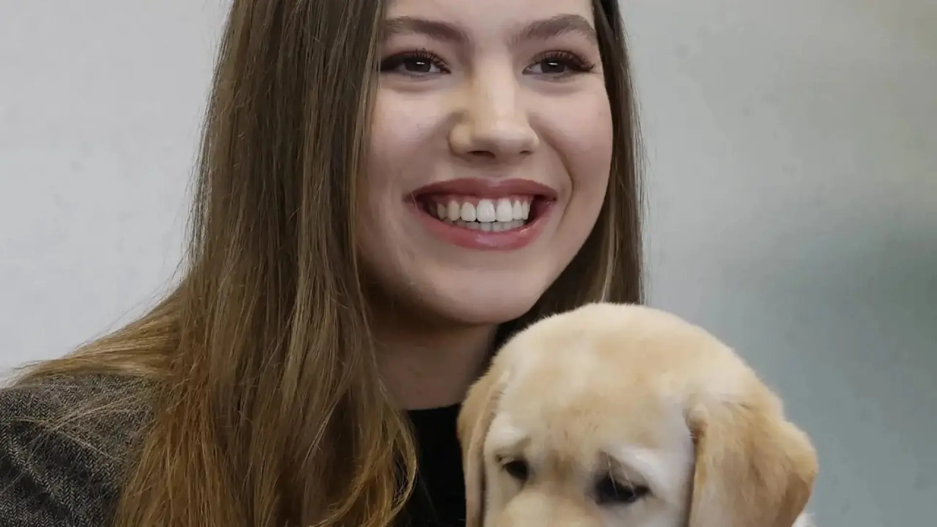 La infanta Sofía se reencuentra con antiguas amigas del colegio donde estudió secundaria La infanta Sofía se reencuentra con antiguas amigas del colegio donde estudió secundaria