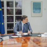 Sindicatos y oposición exigen más medidas contra el alza de precios y el Gobierno se abre a ampliar el paquete anticrisis Sindicatos y oposición exigen más medidas contra el alza de precios y el Gobierno se abre a ampliar el paquete anticrisis