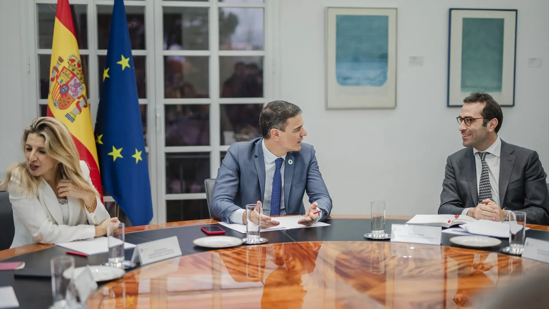 Sindicatos y oposición exigen más medidas contra el alza de precios y el Gobierno se abre a ampliar el paquete anticrisis
