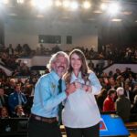 Un Millón de Casas Escrituradas a las Mujeres: El Contundente Ultimátum de Paloma Valencia que Sacude la Campaña Presidencial. Un Millón de Casas Escrituradas a las Mujeres: El Contundente Ultimátum de Paloma Valencia que Sacude la Campaña Presidencial.