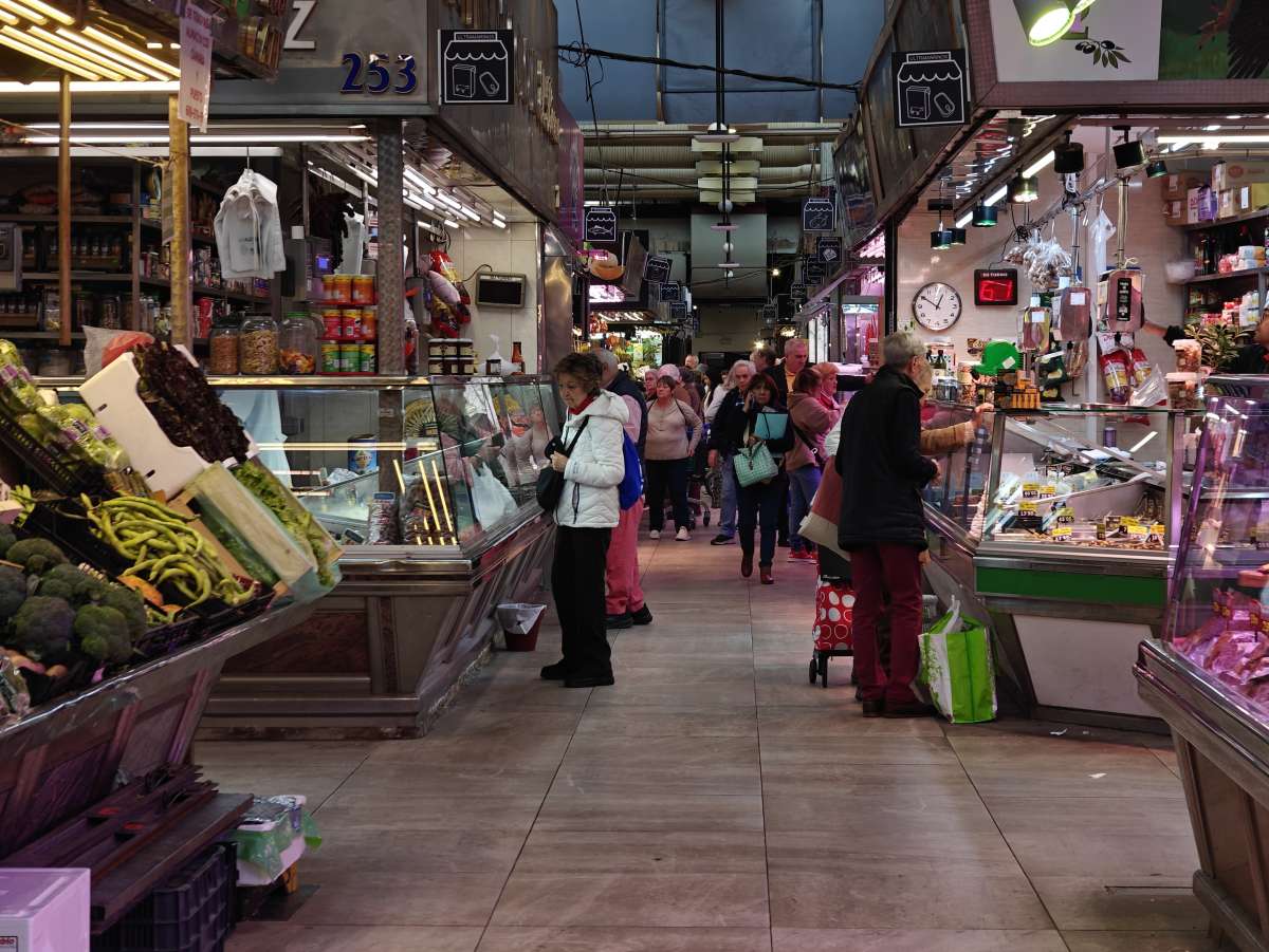 El Mercado de las Maravillas: el gran espacio de compra de barrio que resiste en Madrid El Mercado de las Maravillas: el gran espacio de compra de barrio que resiste en Madrid