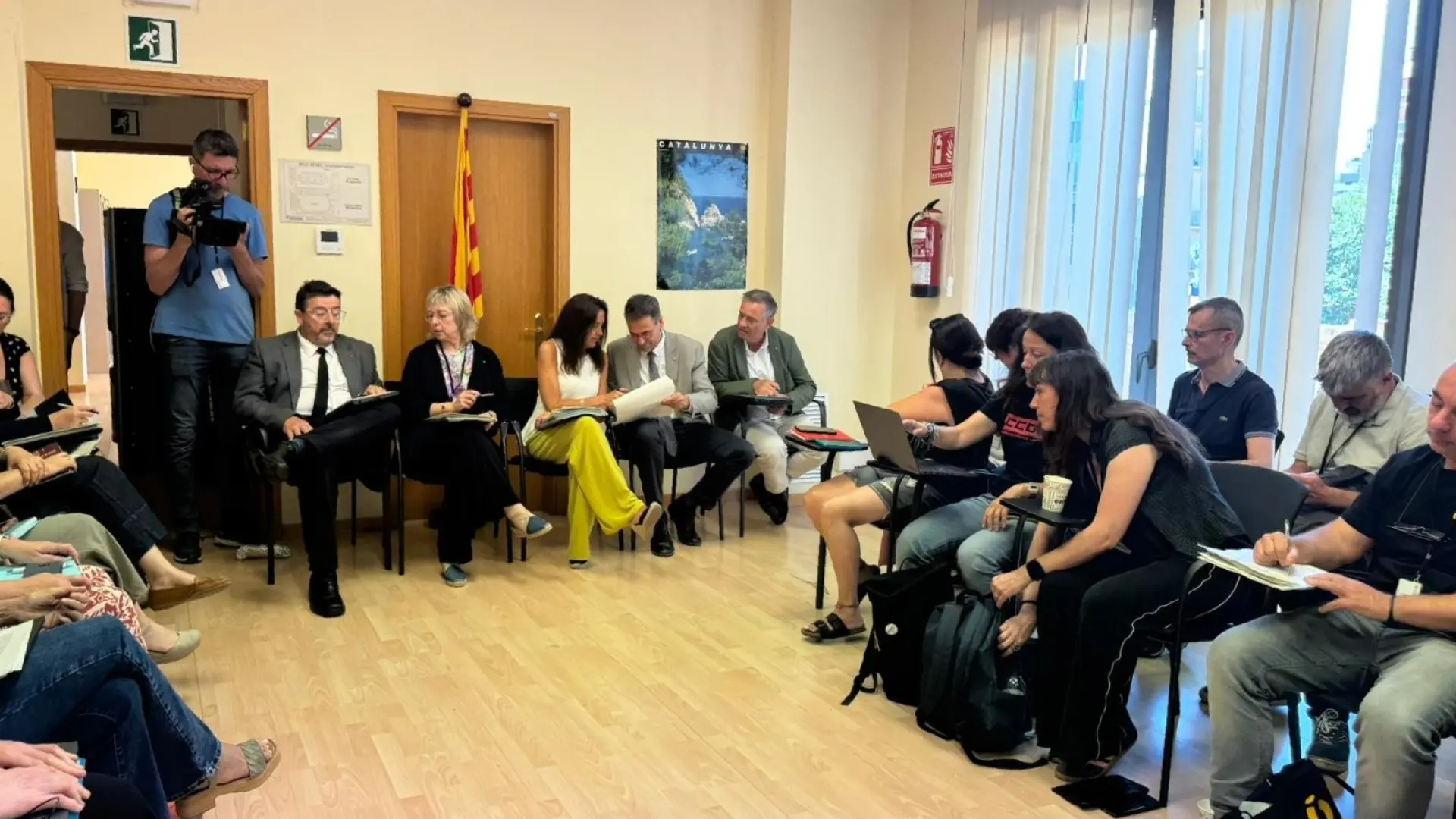 Catalunya y sindicatos docentes acuerdan una mejora salarial y convocatoria de cátedras, y ponen fin a las huelgas