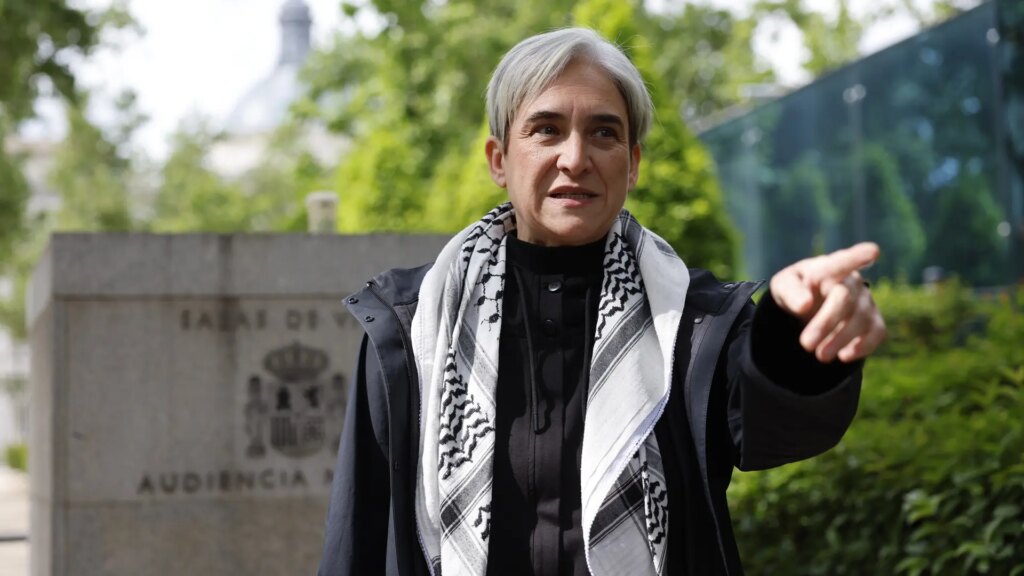 Ada Colau agita el avispero de la izquierda en mitad de la búsqueda del líder de Sumar