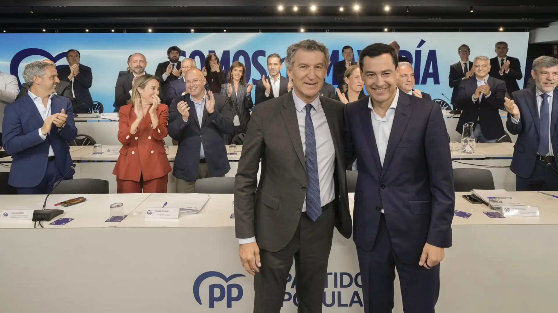 Juanma Moreno intentará gobernar solo sin que Vox aclare si exigirá entrar en la Junta de Andalucía Juanma Moreno intentará gobernar solo sin que Vox aclare si exigirá entrar en la Junta de Andalucía