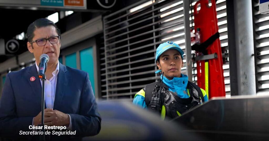 Transmilenio pierde 728 millones diarios por los colados en el sistema Transmilenio pierde 728 millones diarios por los colados en el sistema