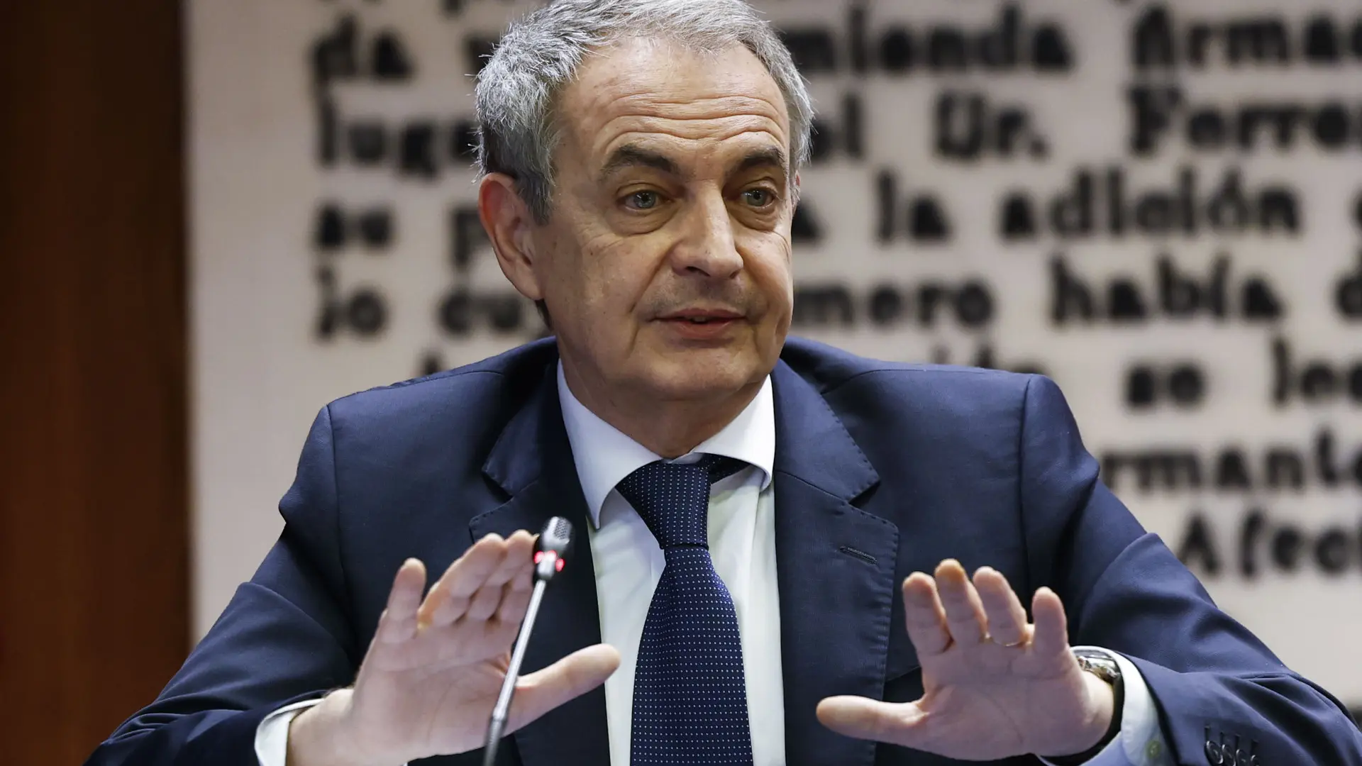 Zapatero, el expresidente predilecto de los socialistas y fiel escudero de Sánchez que suma otro frente judicial para Moncloa