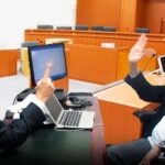 entre risas, elogios y guiños a Timochenko entre risas, elogios y guiños a Timochenko