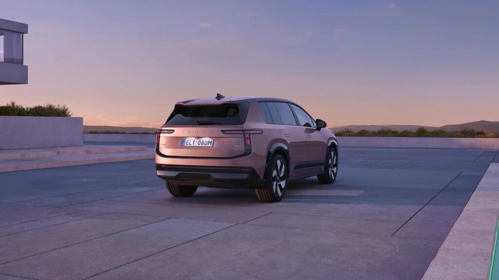 7 plazas y hasta 638 kilómetros de autonomía para su nuevo gigante eléctrico 7 plazas y hasta 638 kilómetros de autonomía para su nuevo gigante eléctrico