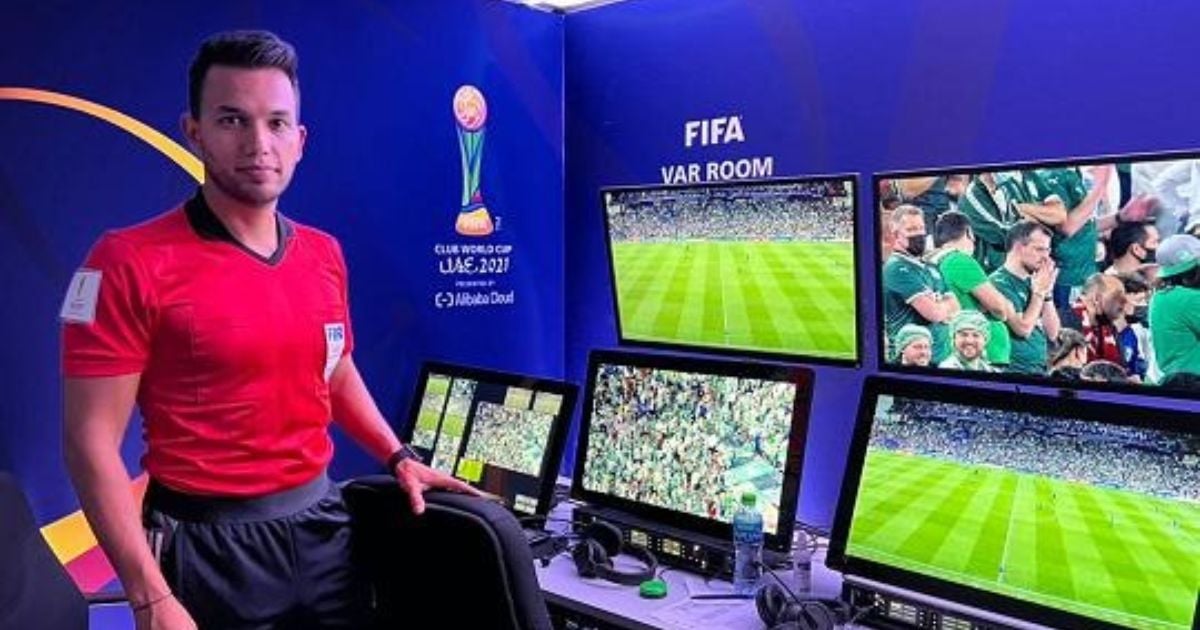 El polémico árbitro colombiano que recibió el voto de confianza de la FIFA para abrir el Mundial
