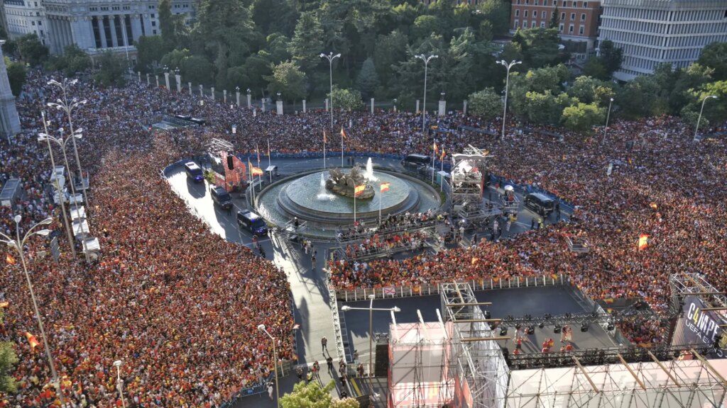 Cortes de tráfico en Cibeles y su entorno por la celebración de la Copa del Mundo