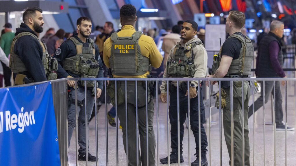 EEUU supera las 10.000 detenciones de indocumentados en cinco días tras reforzar operativos, según el periodico ‘The New York Times’