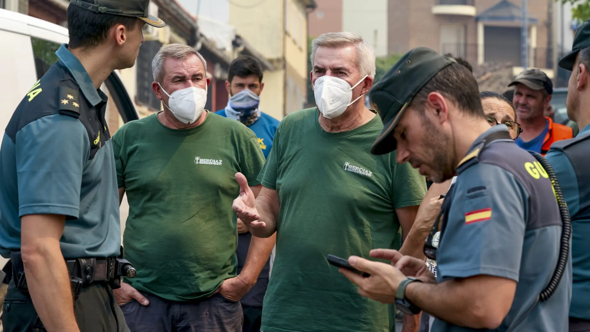 La lucha contra un monstruo de fuego fuera de control La lucha contra un monstruo de fuego fuera de control