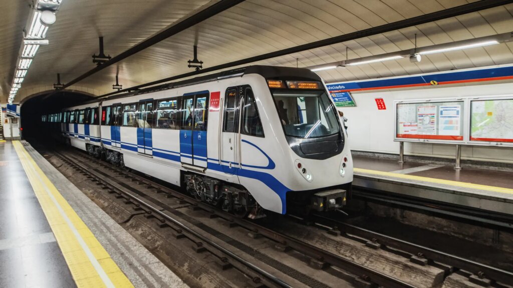 Las líneas de Metro que reforzarán el servicio en la tarde del domingo por la final del Mundial de fútbol