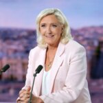 Le Pen se presentará a las elecciones en 2027 pese a tener que llevar brazalete tras ser condenada por malversación